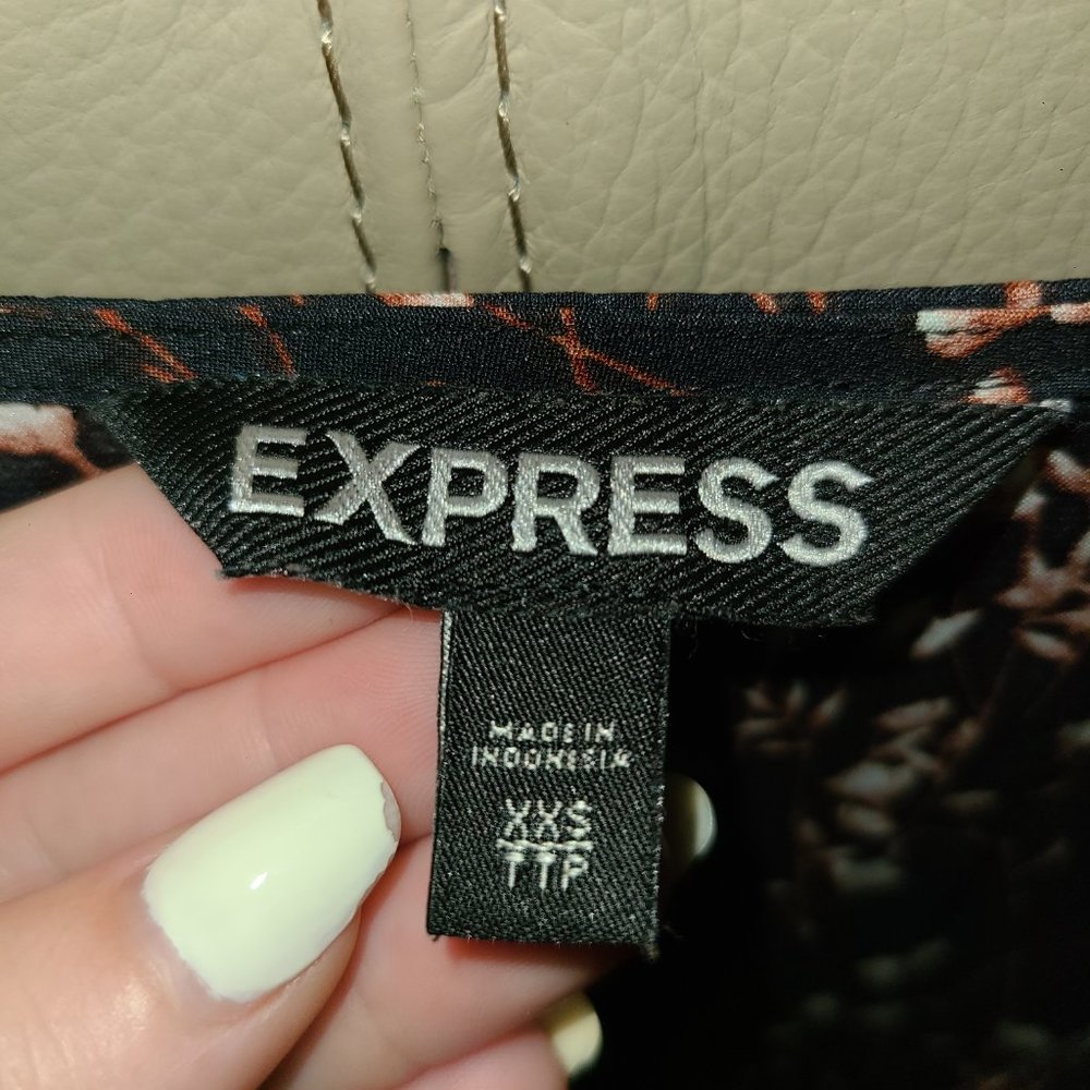 Express Top - Picture 3 of 4